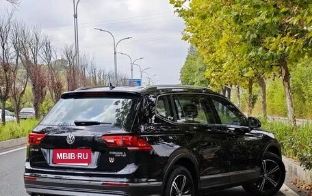 Volkswagen Tiguan II, 2021 год, 2 150 000 рублей, 4 фотография