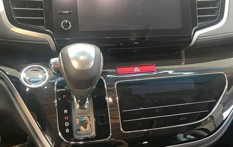 Honda Odyssey IV, 2021 год, 2 330 000 рублей, 14 фотография