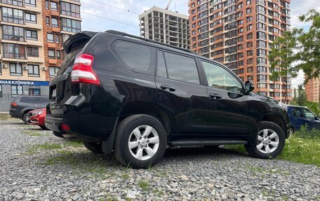 Toyota Land Cruiser Prado 150 рестайлинг 2, 2013 год, 3 500 000 рублей, 1 фотография