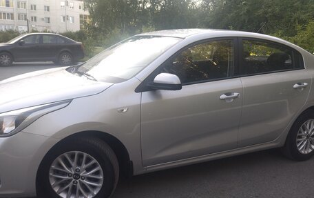 KIA Rio IV, 2018 год, 1 350 000 рублей, 6 фотография