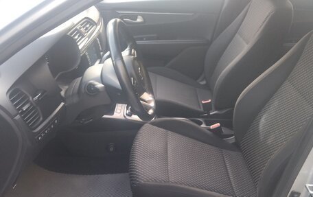 KIA Rio IV, 2018 год, 1 350 000 рублей, 18 фотография