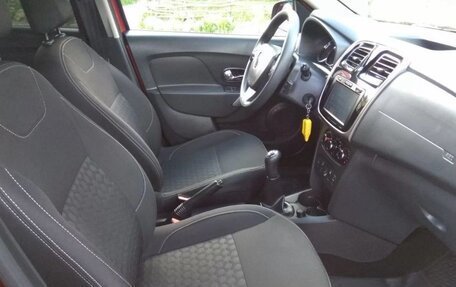 Renault Logan II, 2015 год, 725 000 рублей, 10 фотография