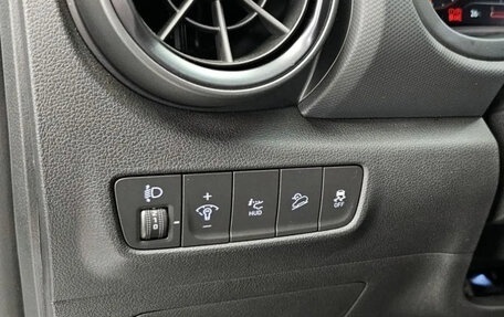 Hyundai Kona I, 2022 год, 1 560 334 рублей, 14 фотография