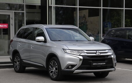 Mitsubishi Outlander III рестайлинг 3, 2015 год, 1 745 000 рублей, 3 фотография