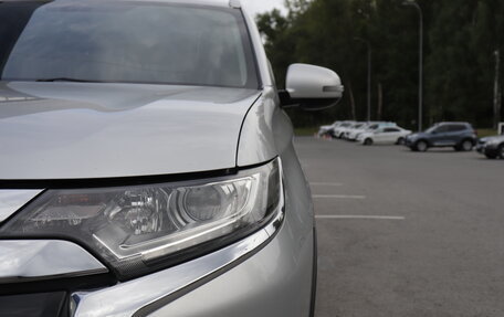 Mitsubishi Outlander III рестайлинг 3, 2015 год, 1 745 000 рублей, 9 фотография