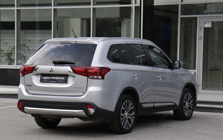 Mitsubishi Outlander III рестайлинг 3, 2015 год, 1 745 000 рублей, 5 фотография