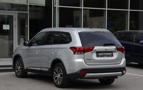 Mitsubishi Outlander III рестайлинг 3, 2015 год, 1 745 000 рублей, 7 фотография