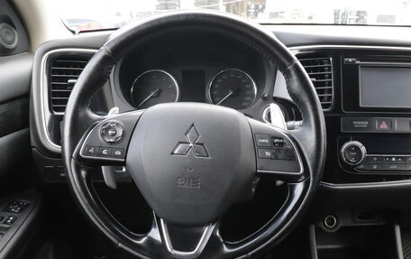 Mitsubishi Outlander III рестайлинг 3, 2015 год, 1 745 000 рублей, 13 фотография