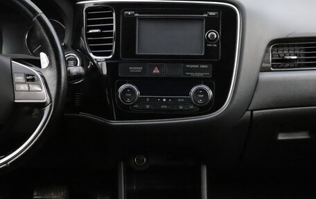 Mitsubishi Outlander III рестайлинг 3, 2015 год, 1 745 000 рублей, 15 фотография