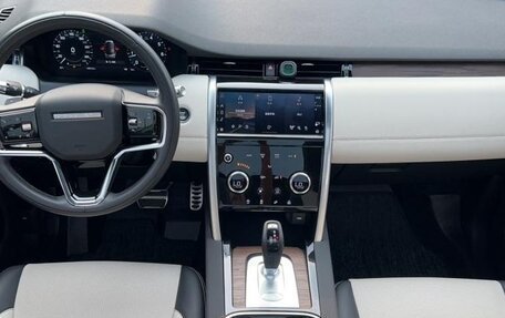 Land Rover Discovery Sport I рестайлинг, 2022 год, 2 500 000 рублей, 9 фотография
