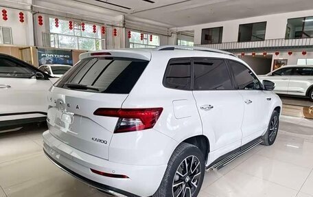 Skoda Karoq I, 2022 год, 1 800 000 рублей, 5 фотография
