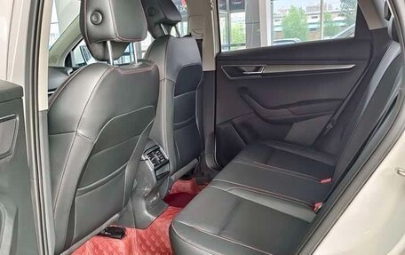 Skoda Karoq I, 2022 год, 1 800 000 рублей, 14 фотография