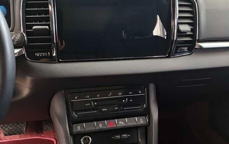 Skoda Karoq I, 2022 год, 1 800 000 рублей, 18 фотография