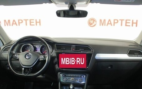 Volkswagen Tiguan II, 2018 год, 2 632 000 рублей, 15 фотография