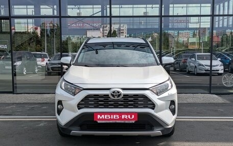 Toyota RAV4, 2021 год, 2 795 000 рублей, 2 фотография