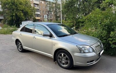 Toyota Avensis III рестайлинг, 2003 год, 700 000 рублей, 1 фотография