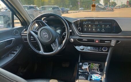 Hyundai Sonata VIII, 2021 год, 2 300 000 рублей, 5 фотография