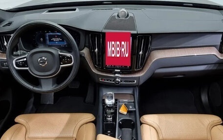 Volvo XC60 II, 2022 год, 3 549 000 рублей, 7 фотография
