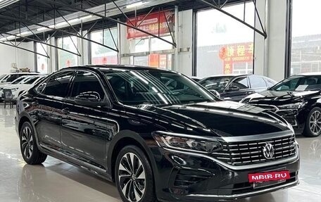 Volkswagen Passat B8 рестайлинг, 2022 год, 1 930 000 рублей, 3 фотография