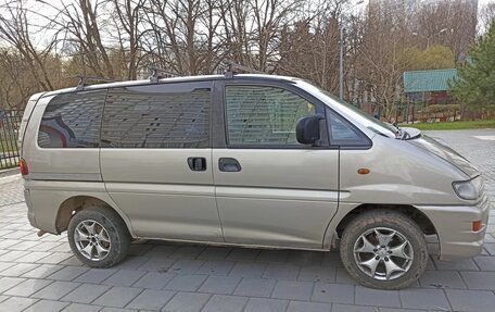 Mitsubishi Space Gear I рестайлинг, 2000 год, 500 000 рублей, 5 фотография