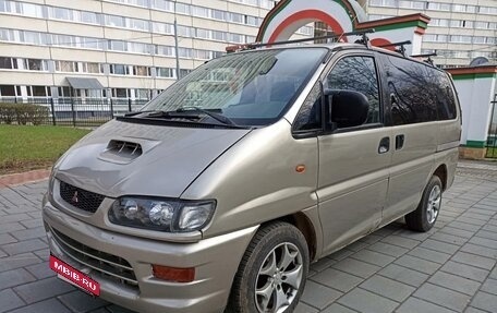 Mitsubishi Space Gear I рестайлинг, 2000 год, 500 000 рублей, 7 фотография