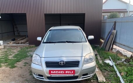 Toyota Avensis III рестайлинг, 2004 год, 550 000 рублей, 6 фотография
