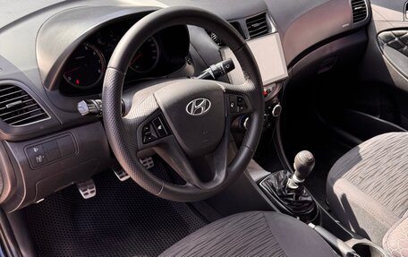 Hyundai Solaris II рестайлинг, 2015 год, 650 000 рублей, 15 фотография