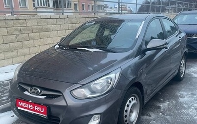 Hyundai Solaris II рестайлинг, 2012 год, 800 000 рублей, 1 фотография