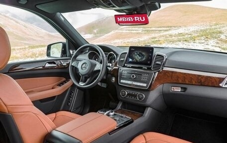 Mercedes-Benz GLS, 2018 год, 5 600 000 рублей, 2 фотография