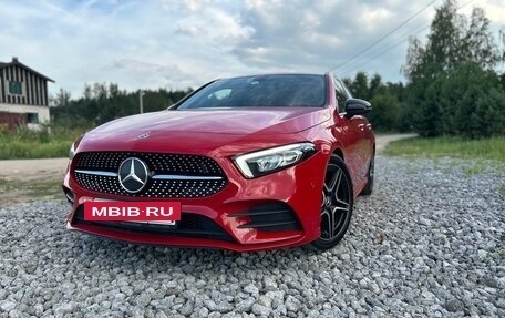 Mercedes-Benz A-Класс, 2018 год, 2 500 000 рублей, 2 фотография