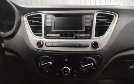 Hyundai Solaris II рестайлинг, 2021 год, 1 450 000 рублей, 13 фотография