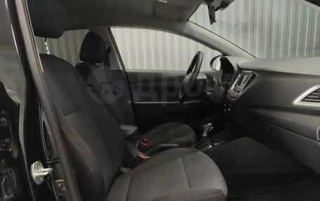 Hyundai Solaris II рестайлинг, 2021 год, 1 450 000 рублей, 21 фотография