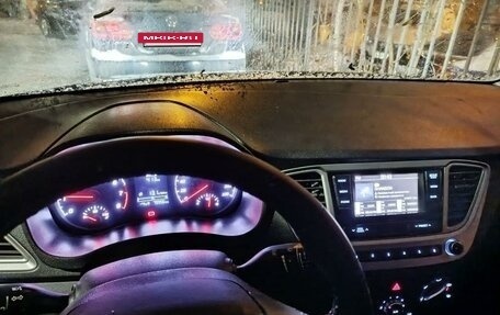 Hyundai Solaris II рестайлинг, 2021 год, 1 450 000 рублей, 19 фотография