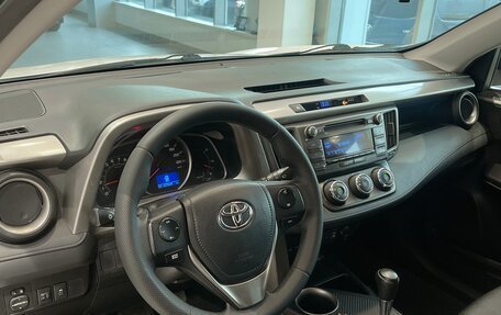Toyota RAV4, 2014 год, 1 584 000 рублей, 10 фотография