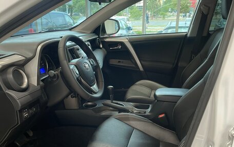 Toyota RAV4, 2014 год, 1 584 000 рублей, 9 фотография