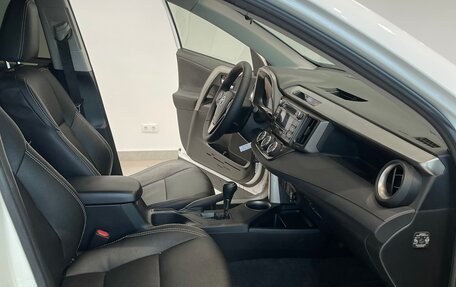 Toyota RAV4, 2014 год, 1 584 000 рублей, 14 фотография