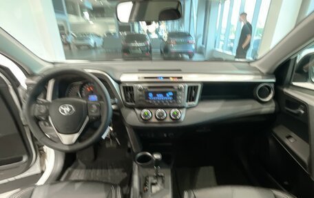 Toyota RAV4, 2014 год, 1 584 000 рублей, 12 фотография