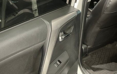 Toyota RAV4, 2014 год, 1 584 000 рублей, 17 фотография