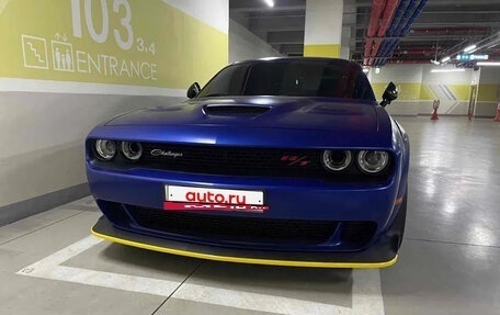 Dodge Challenger III рестайлинг 2, 2020 год, 5 800 777 рублей, 3 фотография