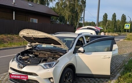 Toyota RAV4, 2017 год, 2 150 000 рублей, 7 фотография