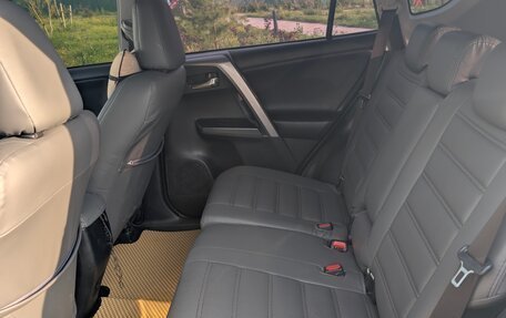 Toyota RAV4, 2017 год, 2 150 000 рублей, 10 фотография