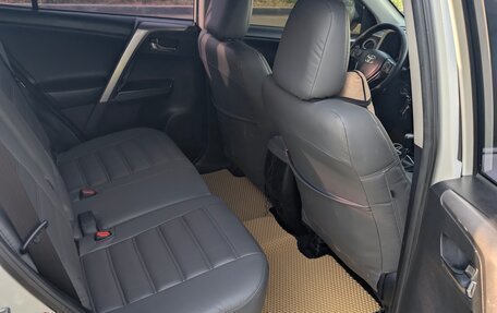 Toyota RAV4, 2017 год, 2 150 000 рублей, 13 фотография