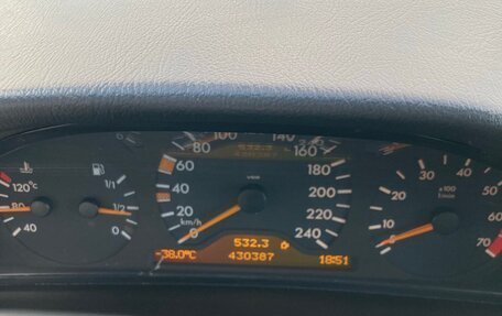 Mercedes-Benz E-Класс, 1998 год, 410 000 рублей, 6 фотография