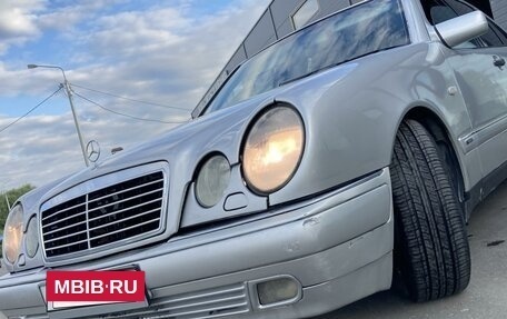 Mercedes-Benz E-Класс, 1998 год, 410 000 рублей, 5 фотография