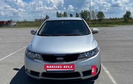 KIA Cerato III, 2009 год, 700 000 рублей, 2 фотография