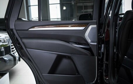 Cadillac Escalade V, 2025 год, 23 288 000 рублей, 14 фотография