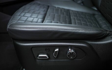Cadillac Escalade V, 2025 год, 23 288 000 рублей, 11 фотография