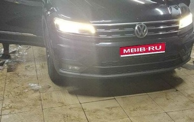 Volkswagen Tiguan II, 2019 год, 3 300 000 рублей, 1 фотография