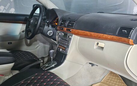 Toyota Avensis III рестайлинг, 2006 год, 655 000 рублей, 23 фотография