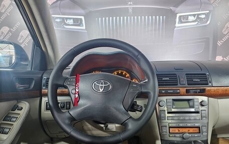 Toyota Avensis III рестайлинг, 2006 год, 655 000 рублей, 22 фотография